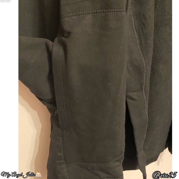 Max Studio Cardigan Women’s Sweater Size: Medium Color: Black - Picture 7 of 10